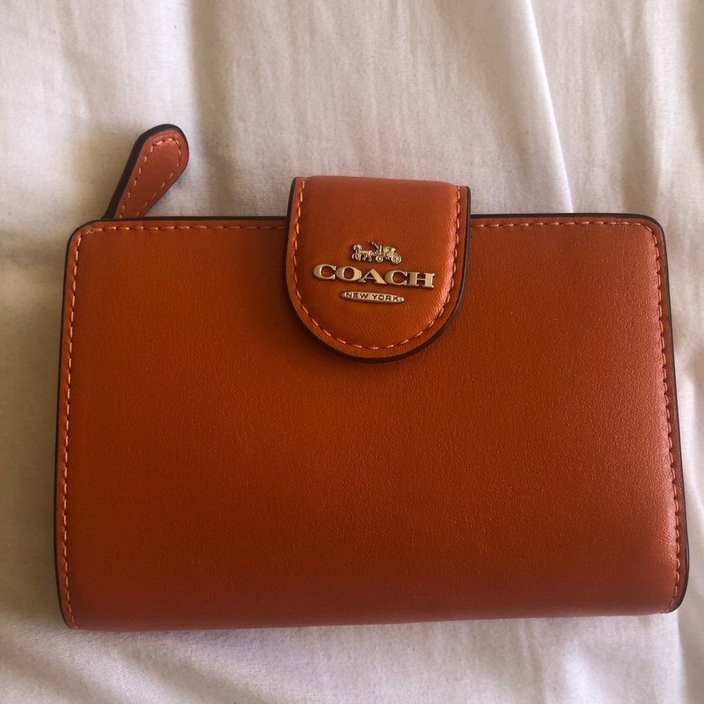 Coach Corner Zip Wallet